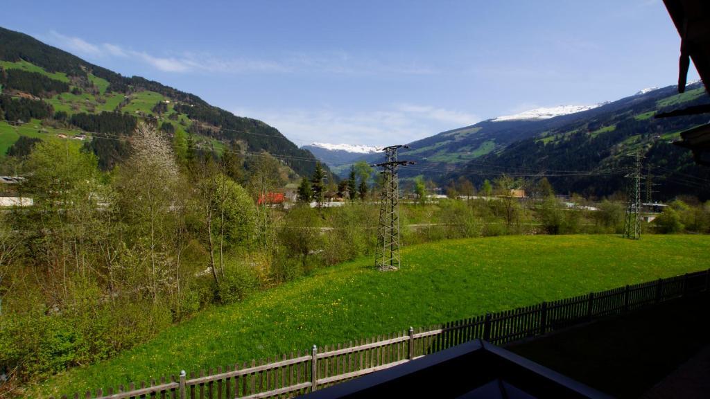 Апартаменты Haus Peter Schiestl Цель-ам-Циллер Экстерьер фото